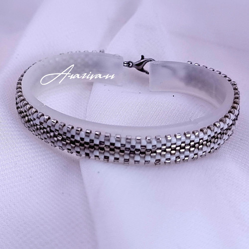 دستبند میوکی سفید نقره ایی