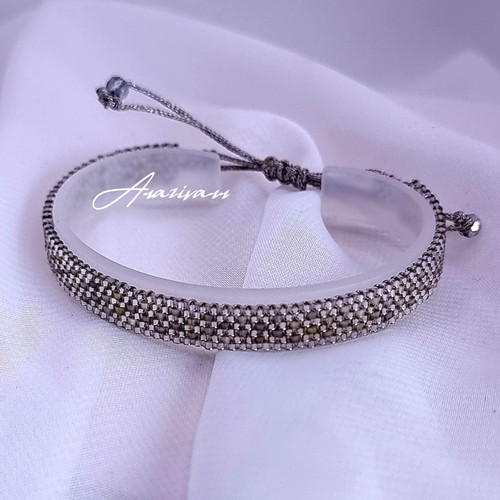 دستبند میوکی نقره ایی با بند آسانسوری